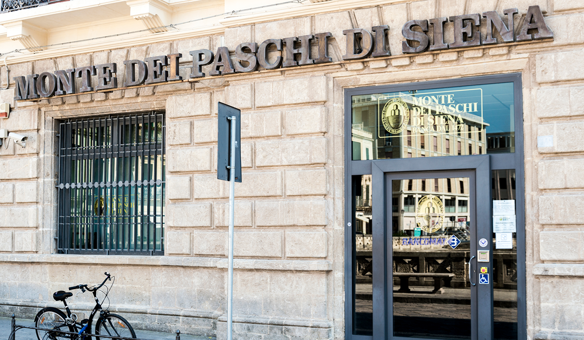 Italian Banking Battle Ignites Fight for Monte Paschi